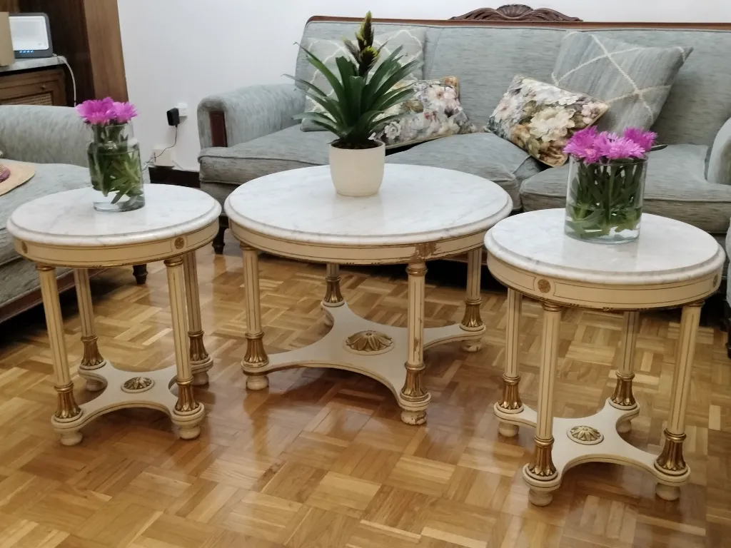 0110 Conjunto de Mesa grande + 2 mesas auxiliares lacadas (3).webp