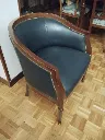 0117 Butaca de caoba, estilo imperio, tapizada en piel, azul marino (4).webp