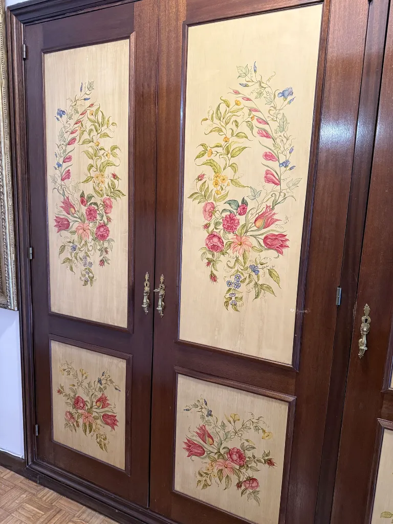 0122 Puertas de armario lacadas y pintadas a mano (2).webp