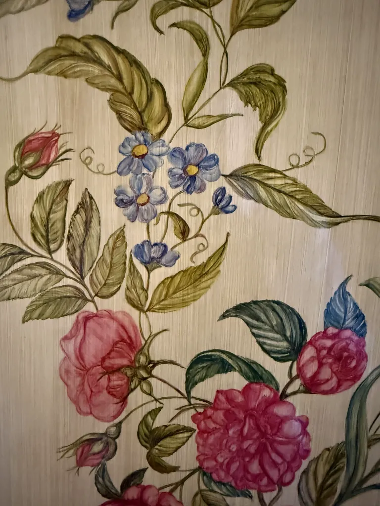 0122 Puertas de armario lacadas y pintadas a mano (13).webp
