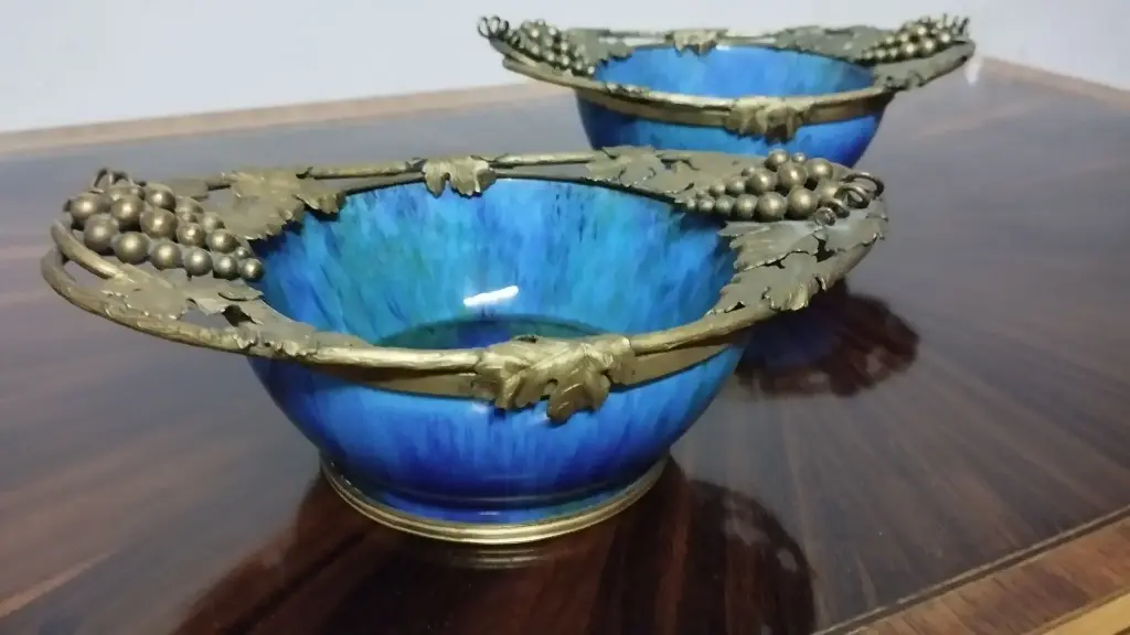 Pareja de cuencos de porcelana de Sèvres y bronce