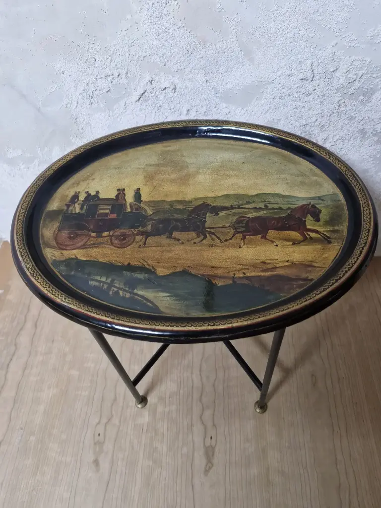 Bandeja/mesa de papier maché de finales del siglo XIX