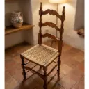 Pareja de sillas de roble con asiento de cuerda